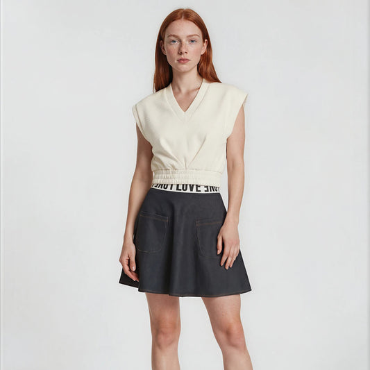 Geometric Knit Heart Pleats V Neck Top